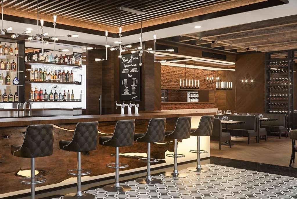 Ramada Encore Тбилиси Ресторан фото