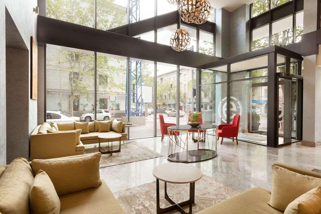 Ramada Encore Тбилиси Интерьер фото