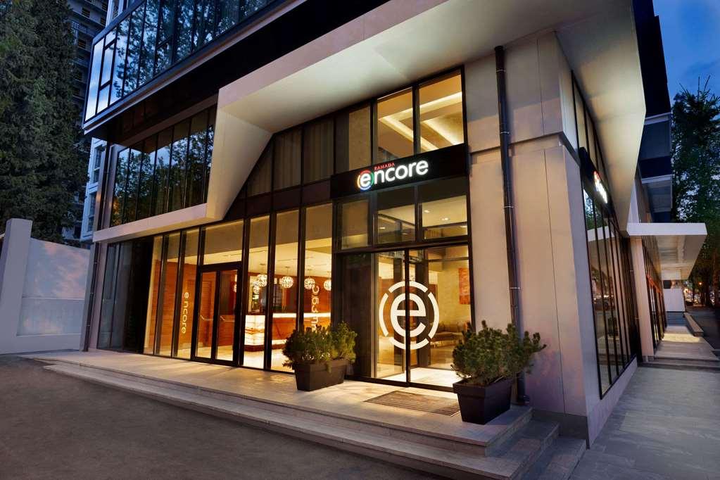 Ramada Encore Тбилиси Экстерьер фото